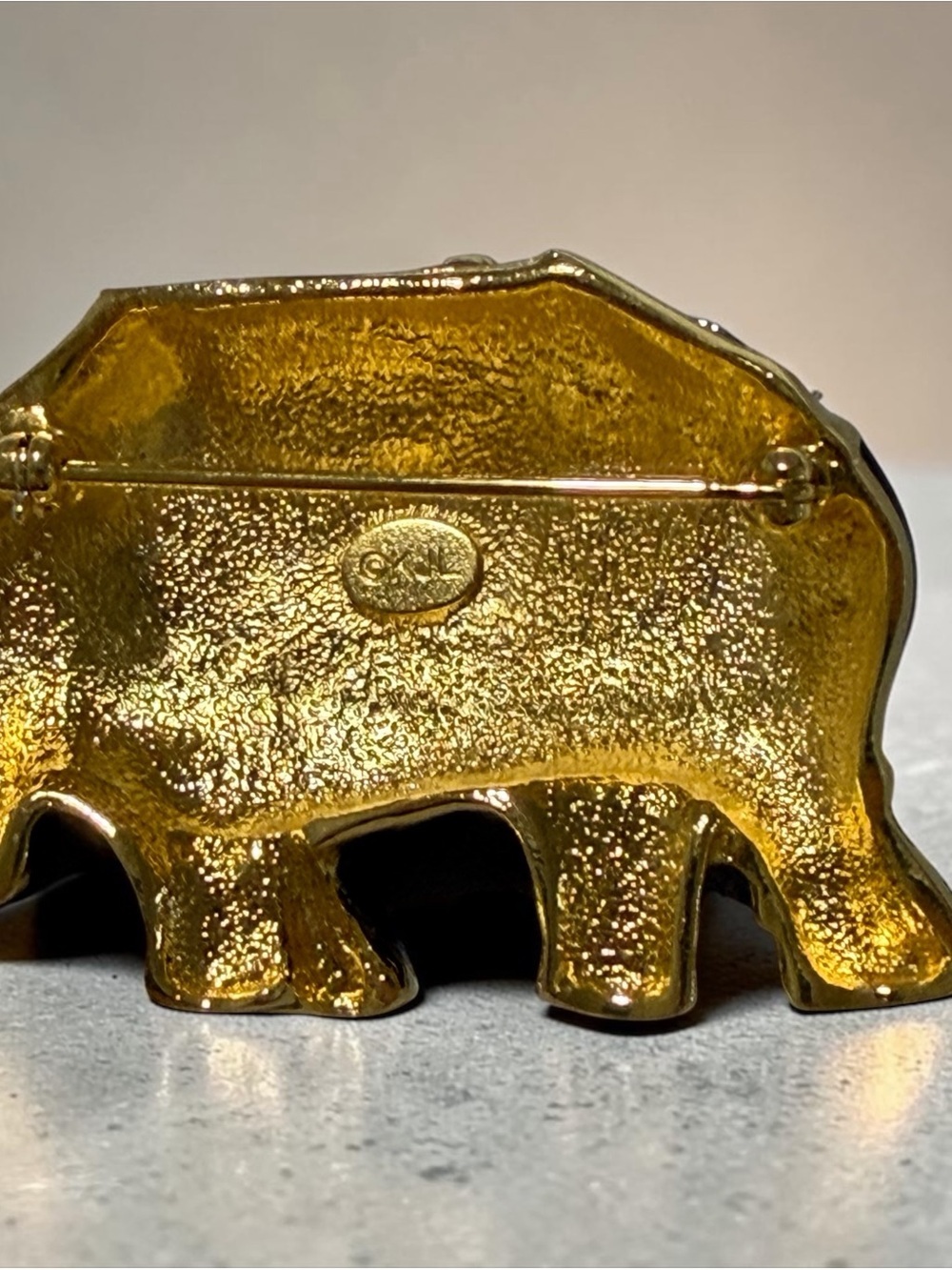 Vtg Kenneth Jay Lane (KJL) Black Enamel Rhino Brooch Rhinestone & Pearl Figural - Picture 5 of 16